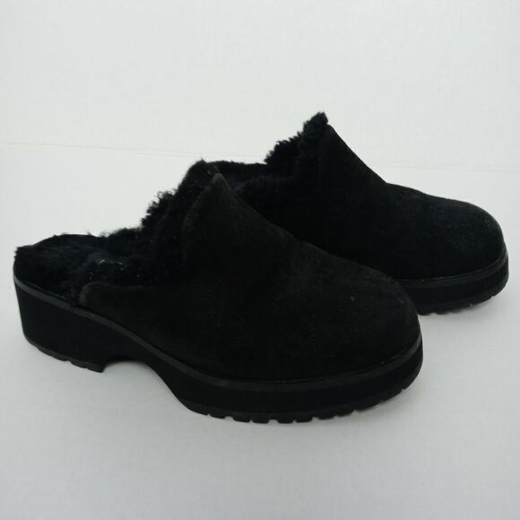 Ugg black suede mules with sherpa linings size 6 - Picture 10 of 11
